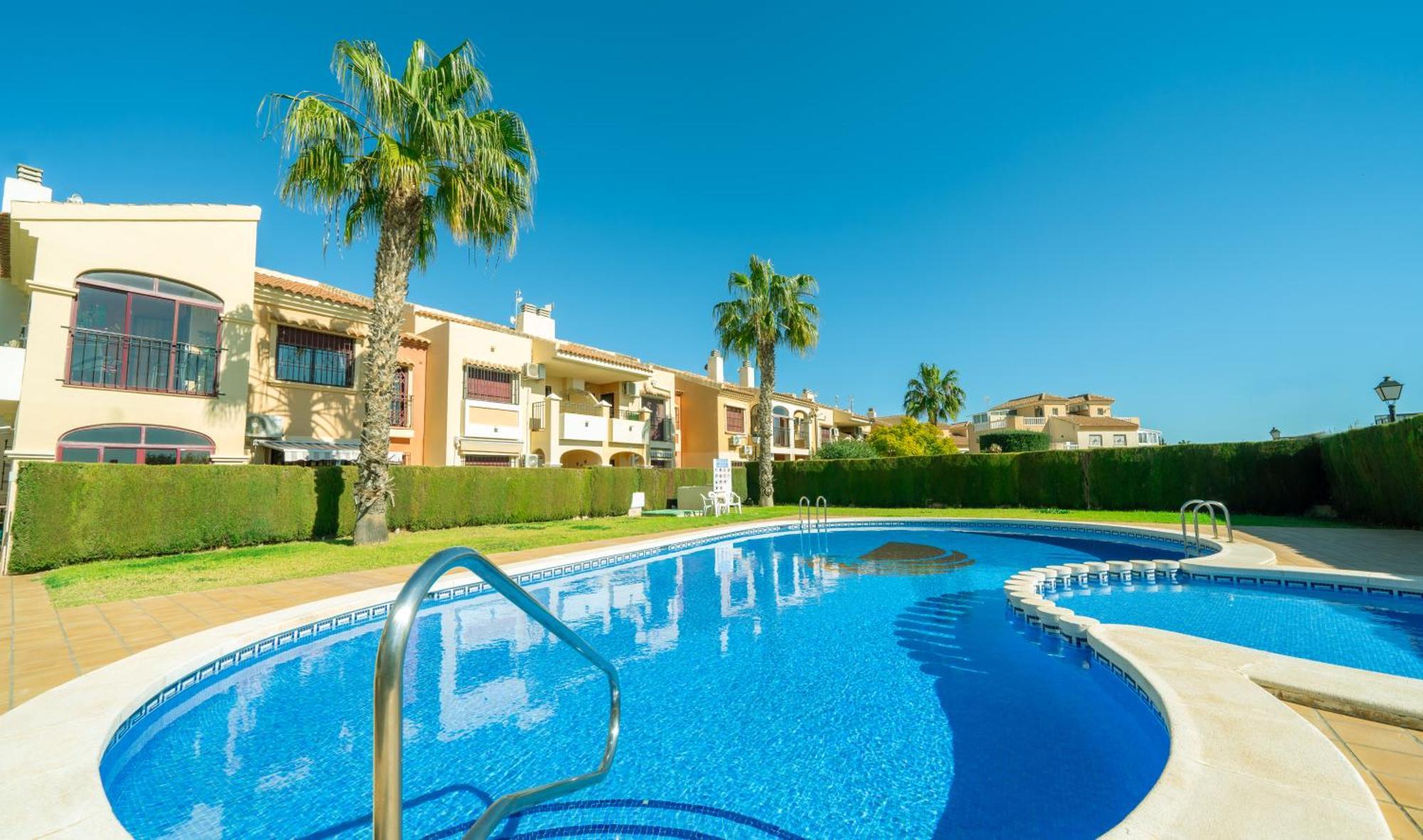 Club Salino Hideaway-Your Peaceful Retreat With Pool In Торрев'єха Екстер'єр фото